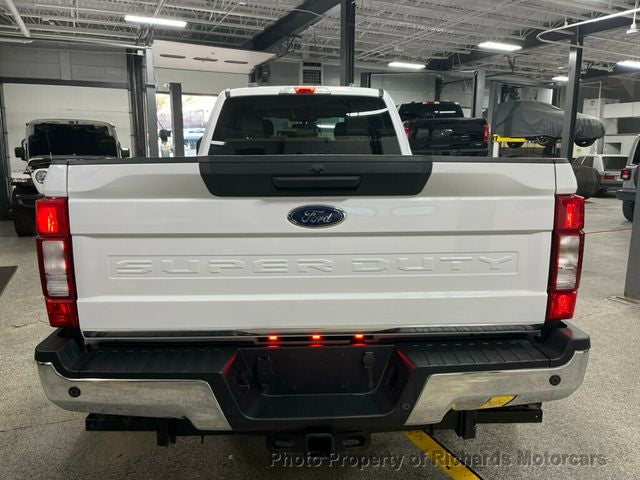 2020 Ford Super Duty F-350 DRW XLT 4WD Crew Cab 8' Box (C15611)