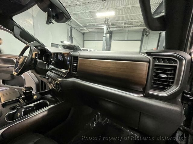 2024 Chevrolet Silverado 1500 4WD Crew Cab 147" High Country (C15606)