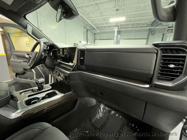2026 Chevrolet Silverado 1500 4WD Crew Cab 147" RST (C15529)