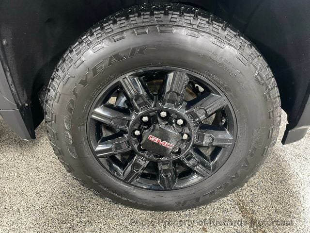 2025 GMC Sierra 2500HD 4WD Crew Cab 159" AT4 (C15640)