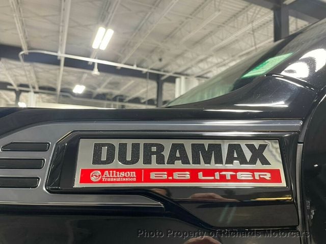 2025 GMC Sierra 2500HD 4WD Crew Cab 159" AT4 (C15640)