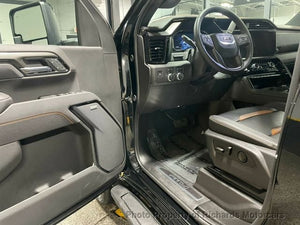 2025 GMC Sierra 2500HD 4WD Crew Cab 159" AT4 (C15640)