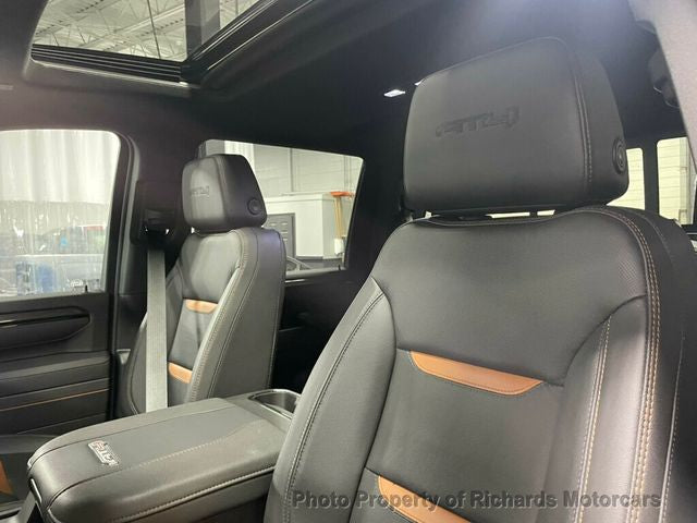 2025 GMC Sierra 2500HD 4WD Crew Cab 159" AT4 (C15640)