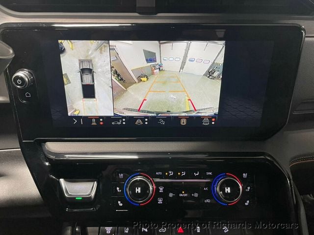 2025 GMC Sierra 2500HD 4WD Crew Cab 159" AT4 (C15640)