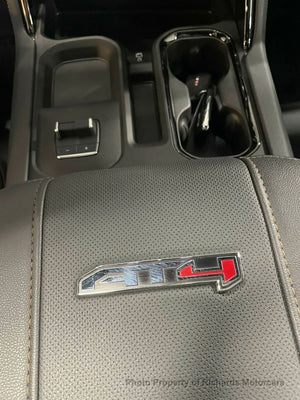 2025 GMC Sierra 2500HD 4WD Crew Cab 159" AT4 (C15640)