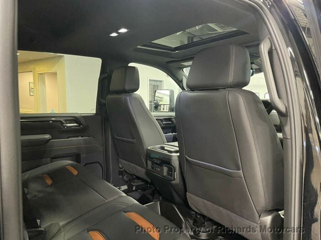 2025 GMC Sierra 2500HD 4WD Crew Cab 159" AT4 (C15640)