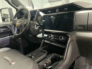 2025 GMC Sierra 2500HD 4WD Crew Cab 159" AT4 (C15640)