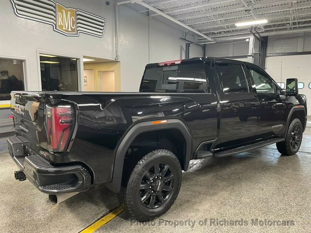 2025 GMC Sierra 2500HD 4WD Crew Cab 159" AT4 (C15640)