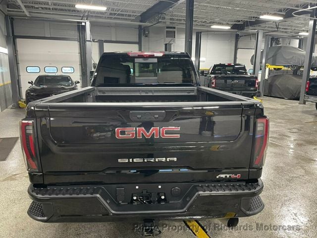 2025 GMC Sierra 2500HD 4WD Crew Cab 159" AT4 (C15640)
