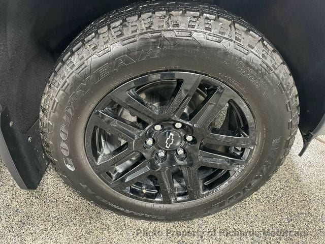 2023 Chevrolet Silverado 1500 4WD Crew Cab 157" RST (C15479)