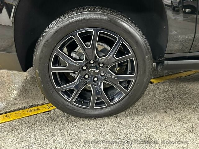 2025 Chevrolet Suburban 4WD 4dr High Country (C15552)