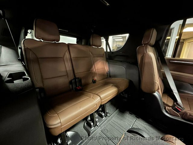 2025 Chevrolet Suburban 4WD 4dr High Country (C15552)