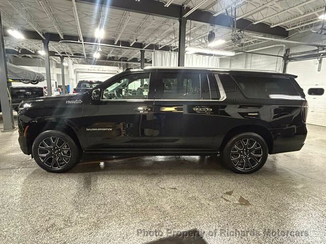 2025 Chevrolet Suburban 4WD 4dr High Country (C15552)