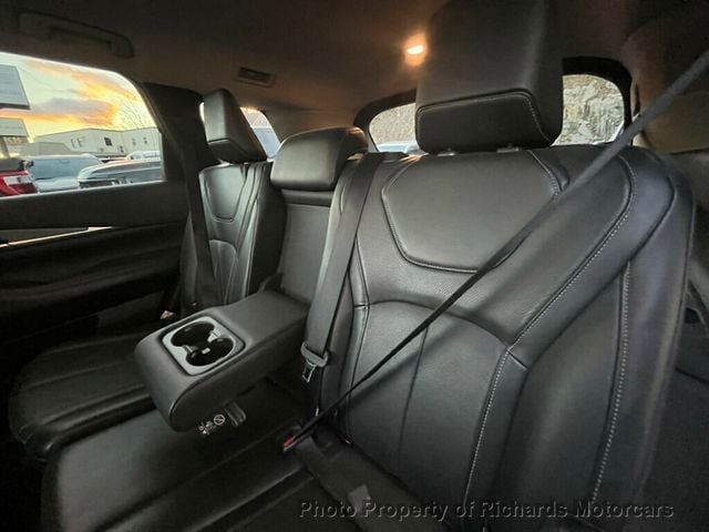 2022 INFINITI QX60 LUXE AWD (C15617)