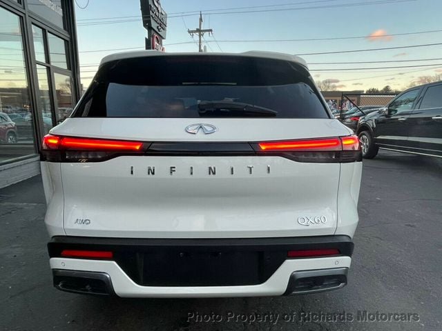 2022 INFINITI QX60 LUXE AWD (C15617)