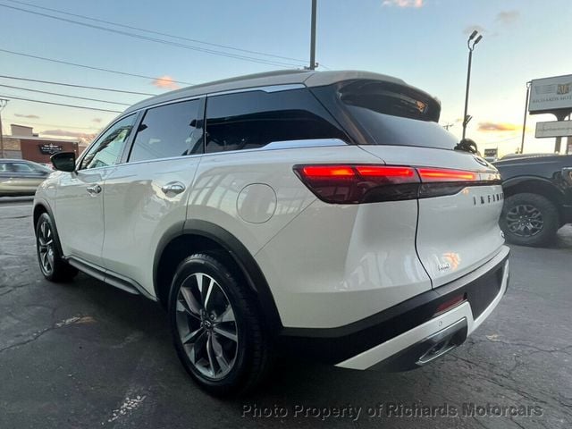 2022 INFINITI QX60 LUXE AWD (C15617)