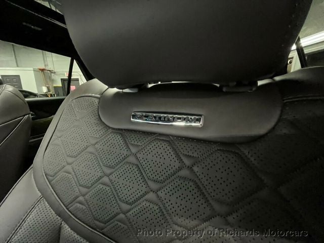 2025 Ford Explorer Platinum 4WD (C15658)