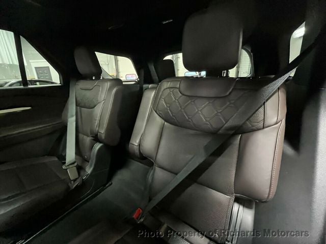 2025 Ford Explorer Platinum 4WD (C15658)