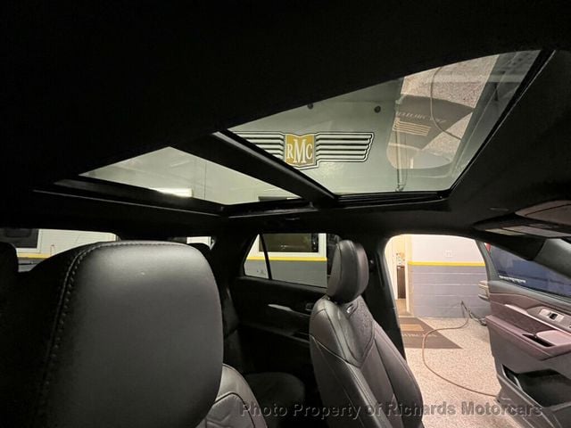 2025 Ford Explorer Platinum 4WD (C15658)