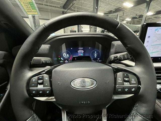 2025 Ford Explorer Platinum 4WD (C15658)
