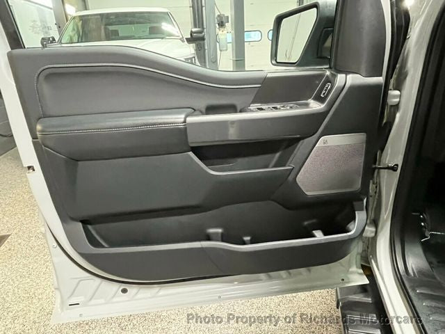 2023 Ford F-150 XLT 4WD SuperCrew 5.5' Box (C15673)