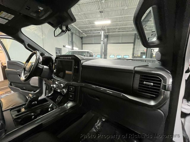 2023 Ford F-150 XLT 4WD SuperCrew 5.5' Box (C15673)