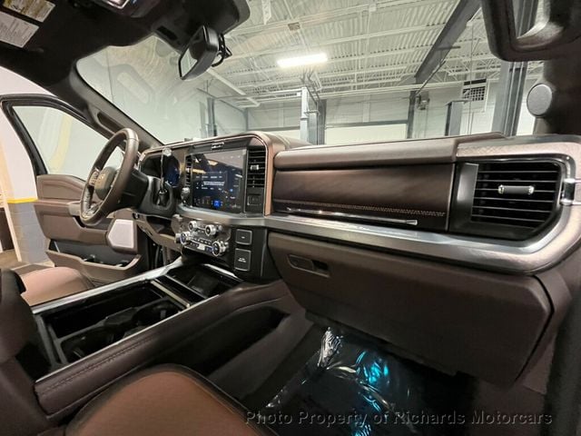 2026 Ford Super Duty F-450 DRW King Ranch 4WD Crew Cab 8' Box (C15677)
