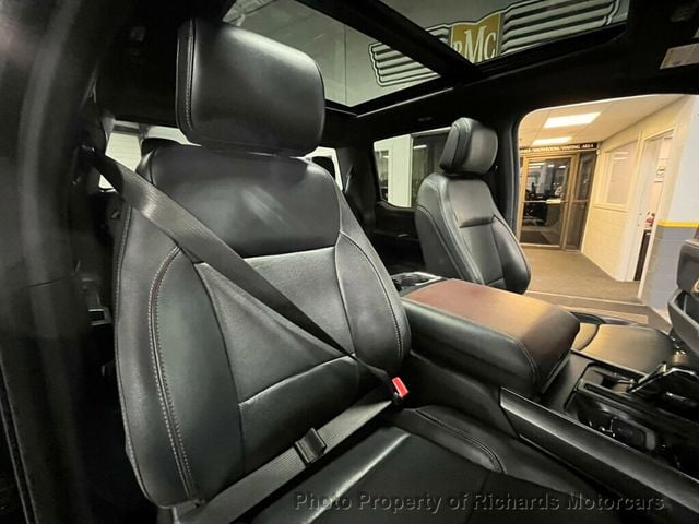 2023 Ford F-150 LARIAT 4WD SuperCrew 5.5' Box (C15679)