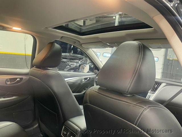 2023 INFINITI Q50 LUXE AWD (C15681)
