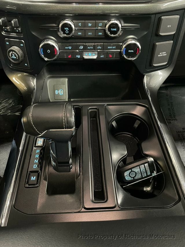 2022 Ford F-150 XLT 4WD SuperCrew 6.5' Box (C15624)
