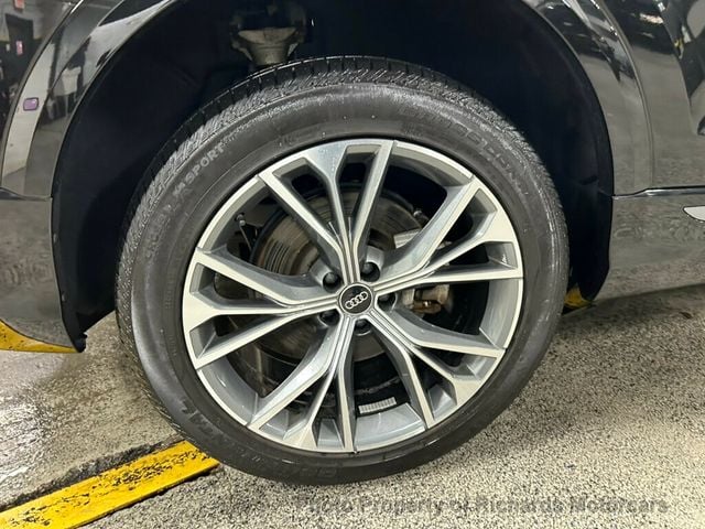 2022 Audi Q8 Premium Plus 55 TFSI quattro (C15644)