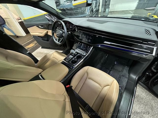 2022 Audi Q8 Premium Plus 55 TFSI quattro (C15644)