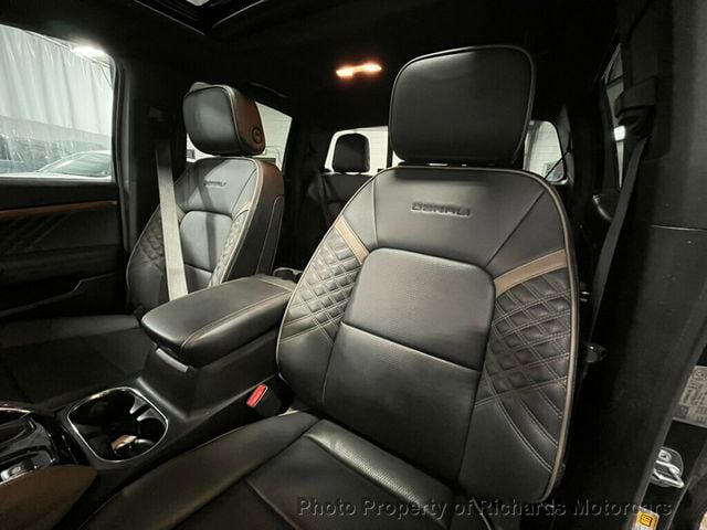2023 GMC Canyon 4WD Crew Cab Denali (C15722)