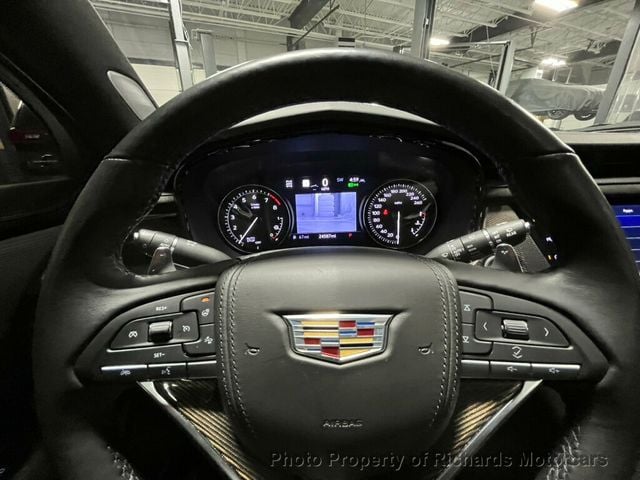 2024 Cadillac XT6 AWD 4dr Sport (C15749)