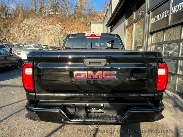 2023 GMC Canyon 4WD Crew Cab AT4 (C15750)