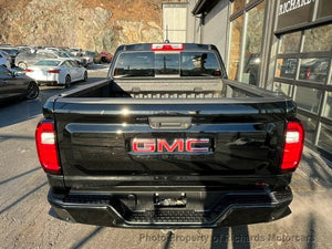 2023 GMC Canyon 4WD Crew Cab AT4 (C15750)