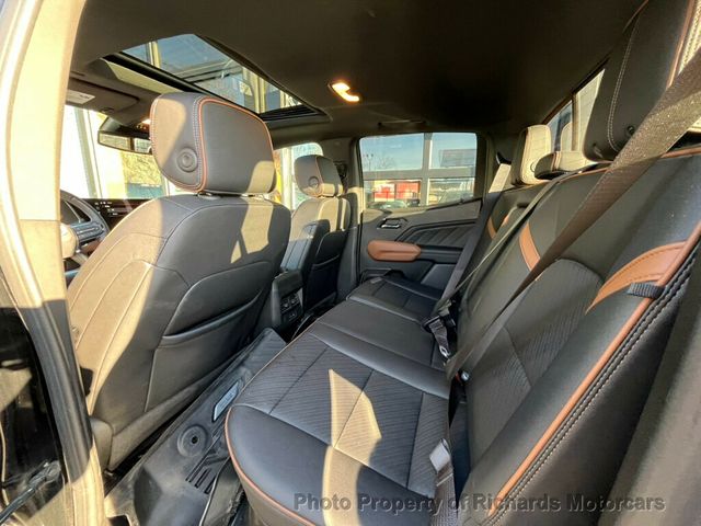 2023 GMC Canyon 4WD Crew Cab AT4 (C15750)