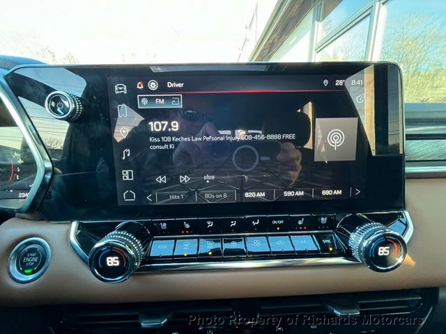 2023 GMC Canyon 4WD Crew Cab AT4 (C15750)