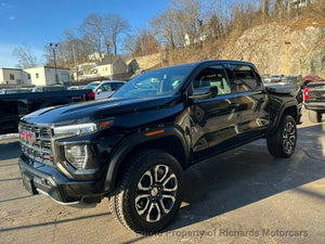 2023 GMC Canyon 4WD Crew Cab AT4 (C15750)