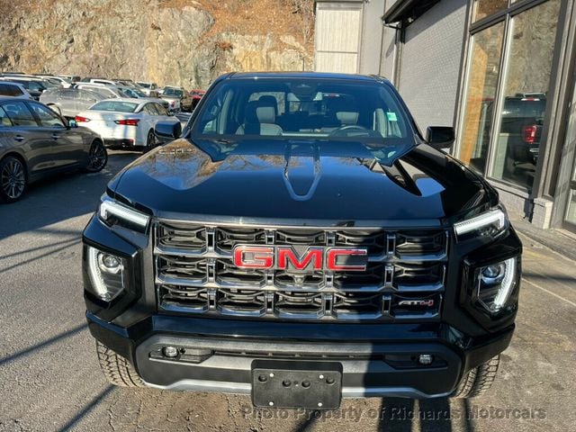 2023 GMC Canyon 4WD Crew Cab AT4 (C15750)