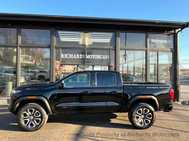 2023 GMC Canyon 4WD Crew Cab AT4 (C15750)