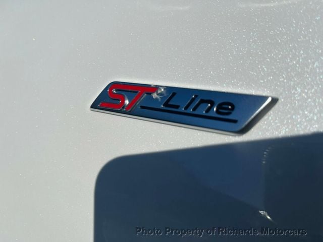 2024 Ford Escape ST-Line AWD (C15768)
