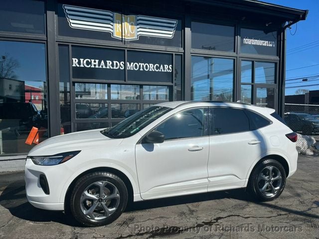 2024 Ford Escape ST-Line AWD (C15768)