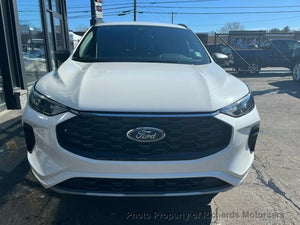2024 Ford Escape ST-Line AWD (C15768)