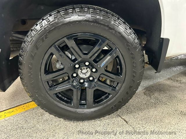 2022 Chevrolet Silverado 1500 4WD Crew Cab 157" RST (C15759)