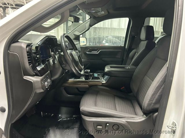 2022 Chevrolet Silverado 1500 4WD Crew Cab 157" RST (C15759)