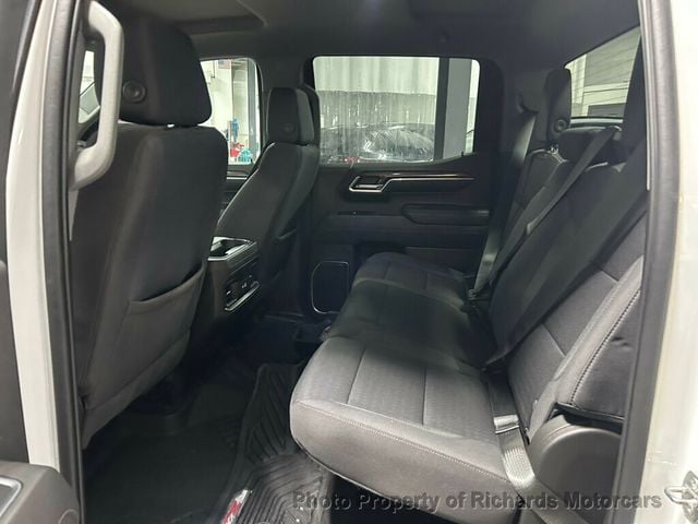 2022 Chevrolet Silverado 1500 4WD Crew Cab 157" RST (C15759)