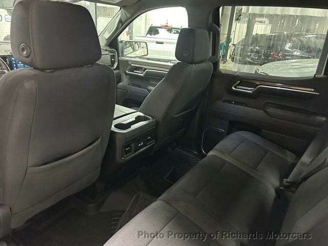 2022 Chevrolet Silverado 1500 4WD Crew Cab 157" RST (C15759)