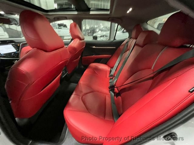 2020 Toyota Camry XSE Automatic (C15589)