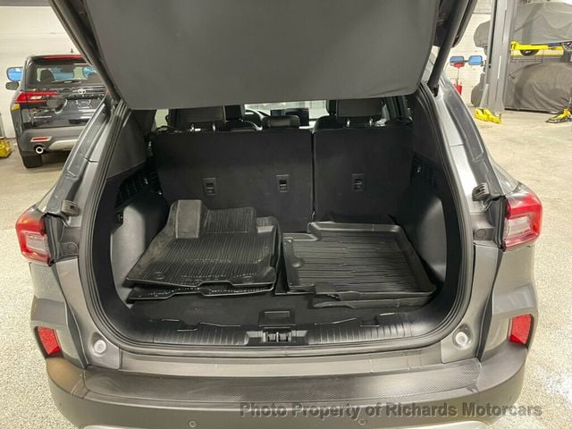 2024 Ford Escape Platinum AWD (C15743)